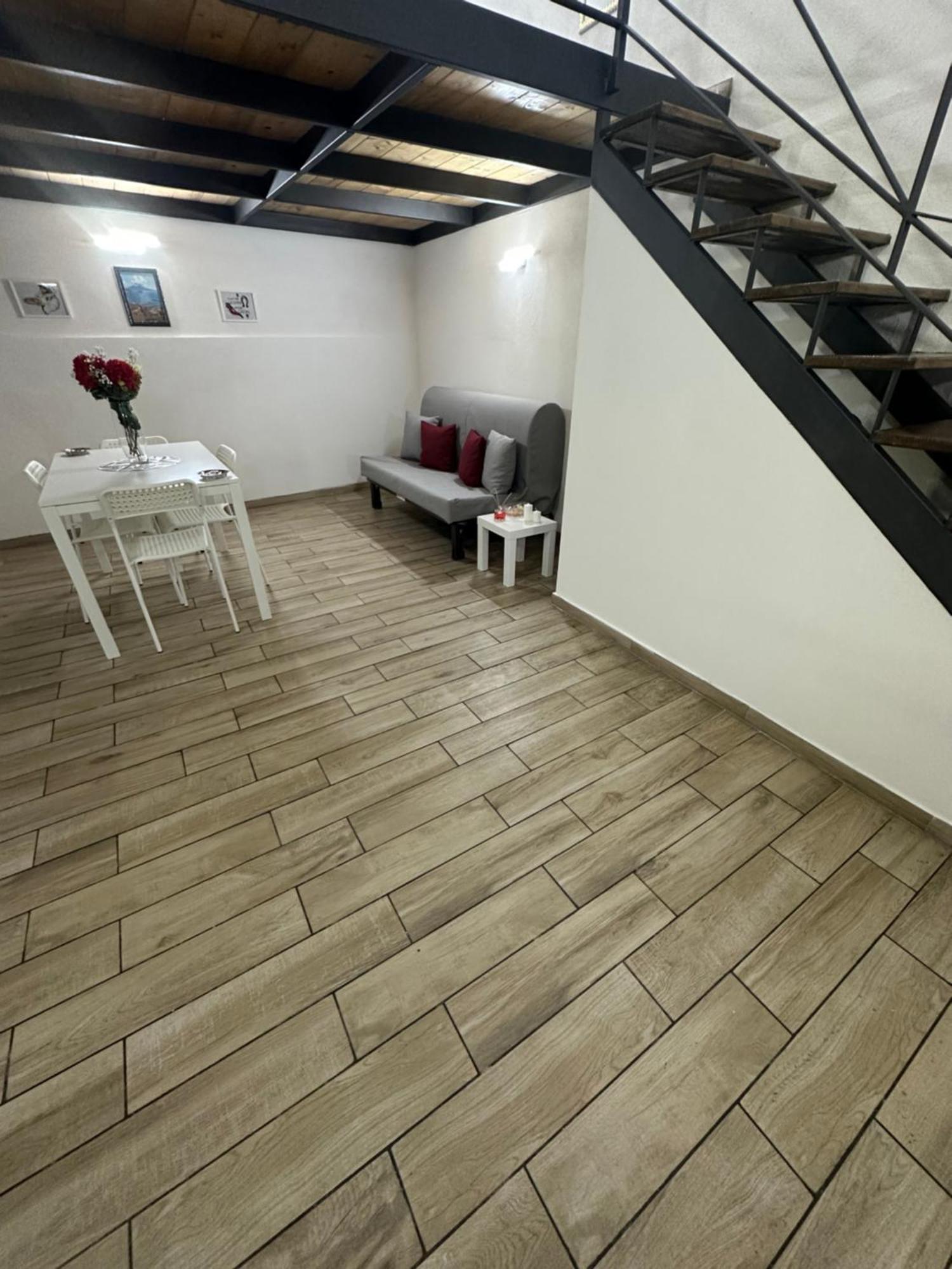 Appartamento Aurora House *